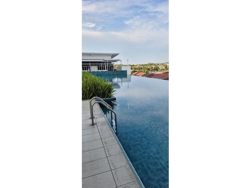Kondominium untuk Disewa di Pearl Avenue - RIZ1 . - Pool - PropertyGuru.com.my