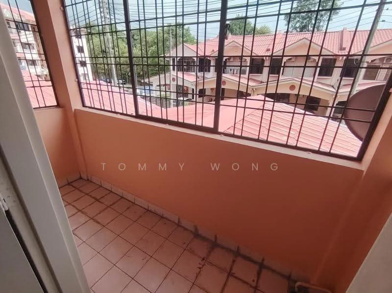 2-storey Terraced House for Sale in Kota Kinabalu (Sabah) - Tommy Wong - Balcony - PropertyGuru.com.my