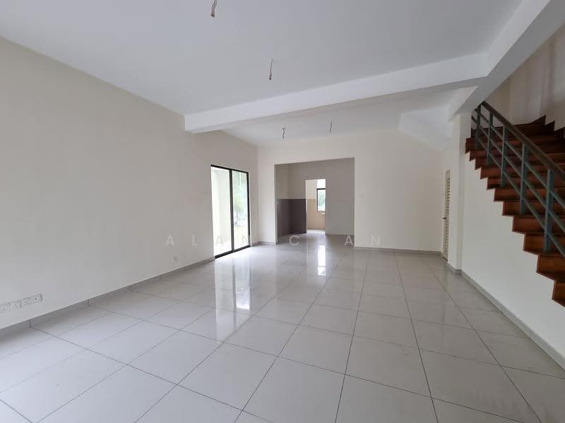 2-storey Terraced House for Sale in 16 Sierra (Puchong) - Alan Chan - Living Room - PropertyGuru.com.my