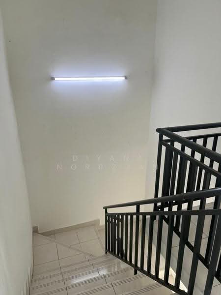 Rumah Teres 2-Tingkat untuk Dijual di Bandar Puncak Alam (Puncak Alam) - Diyana Norrzuan - Corridor - PropertyGuru.com.my