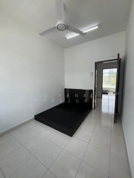Rumah Teres 2-Tingkat untuk Dijual di Bandar Puncak Alam (Puncak Alam) - Diyana Norrzuan - Bedroom - PropertyGuru.com.my