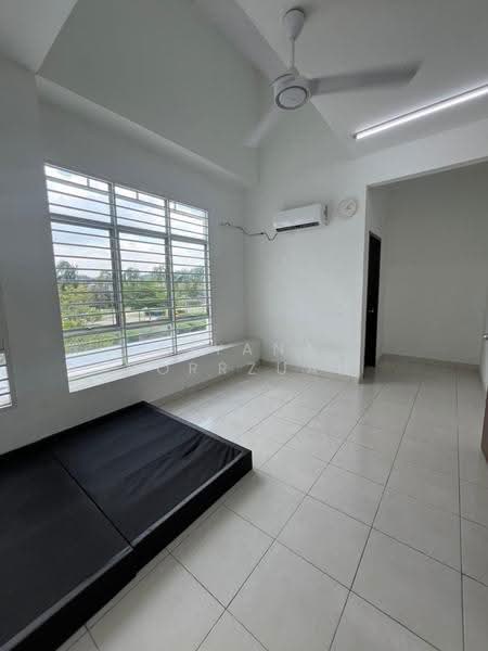 Rumah Teres 2-Tingkat untuk Dijual di Bandar Puncak Alam (Puncak Alam) - Diyana Norrzuan - Bedroom - PropertyGuru.com.my