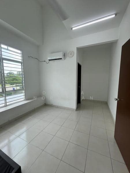Rumah Teres 2-Tingkat untuk Dijual di Bandar Puncak Alam (Puncak Alam) - Diyana Norrzuan - Interior - PropertyGuru.com.my