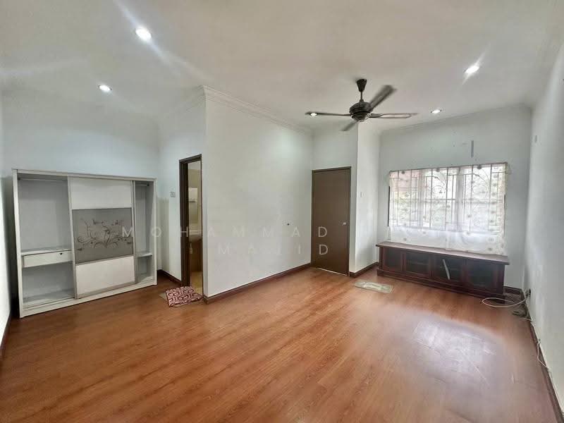 2-storey Terraced House for Sale in Usj 22 (Subang Jaya) - Mohammad Din Majid - Living Room - PropertyGuru.com.my