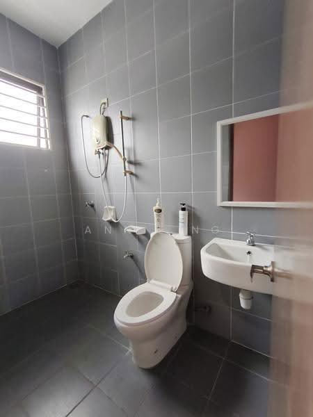 Rumah Teres 2-Tingkat untuk Disewa di Rawang (Selangor) - Annie Ng - Bathroom - PropertyGuru.com.my