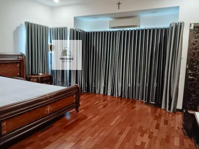 Semi-Detached House for Sale in Taman Yarl (Jalan Klang Lama (Old Klang Road)) - Priscilla David - Bedroom - PropertyGuru.com.my