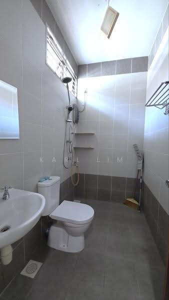 Cluster House for Sale in Taman Sutera Utama (Skudai) - Karl Lim - Bathroom - PropertyGuru.com.my