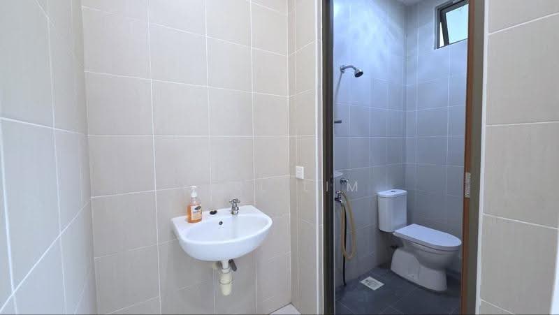 Cluster House for Sale in Taman Sutera Utama (Skudai) - Karl Lim - Bathroom - PropertyGuru.com.my