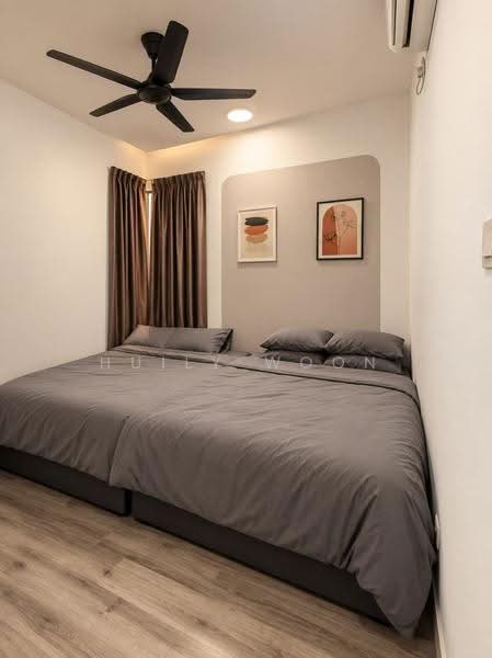 Kediaman Servis untuk Dijual di Southkey Mosaic - Huily Woon - Bedroom - PropertyGuru.com.my