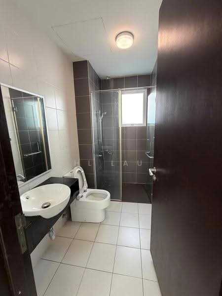 Rumah Berkembar untuk Disewa di Taman Equine (Seri Kembangan) - HL Lau - Bathroom - PropertyGuru.com.my