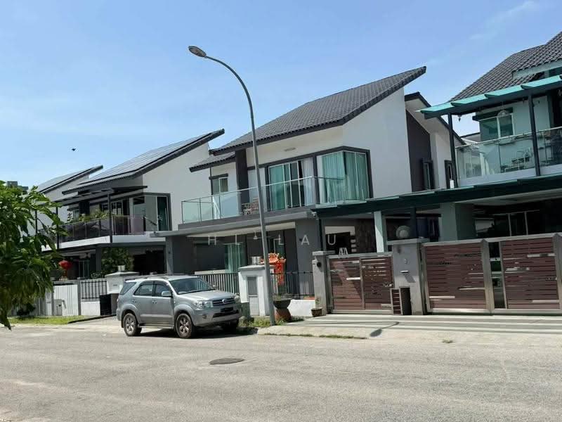 Rumah Berkembar untuk Disewa di Taman Equine (Seri Kembangan) - HL Lau - Exterior - PropertyGuru.com.my