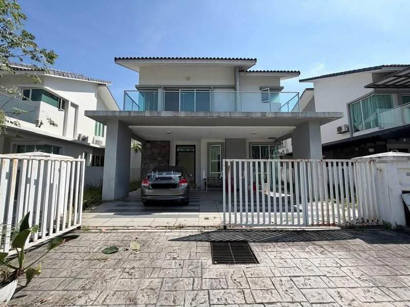 Rumah Berkembar untuk Disewa di Taman Equine (Seri Kembangan) - HL Lau - Exterior - PropertyGuru.com.my