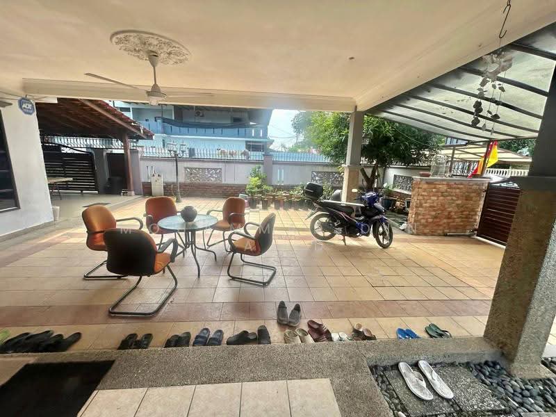 Rumah Berkembar untuk Dijual di Taman Sri Andalas (Klang) - Mohammad Din Majid - Exterior - PropertyGuru.com.my