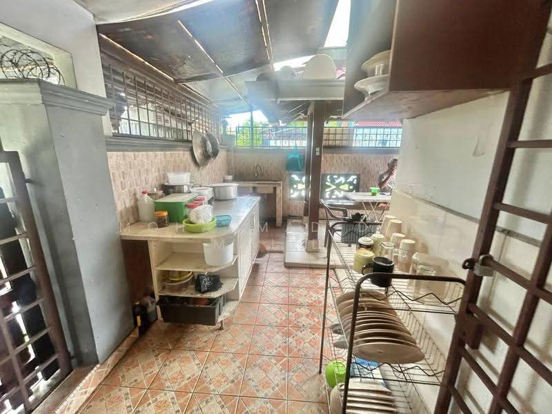 Rumah Berkembar untuk Dijual di Taman Sri Andalas (Klang) - Mohammad Din Majid - Kitchen - PropertyGuru.com.my