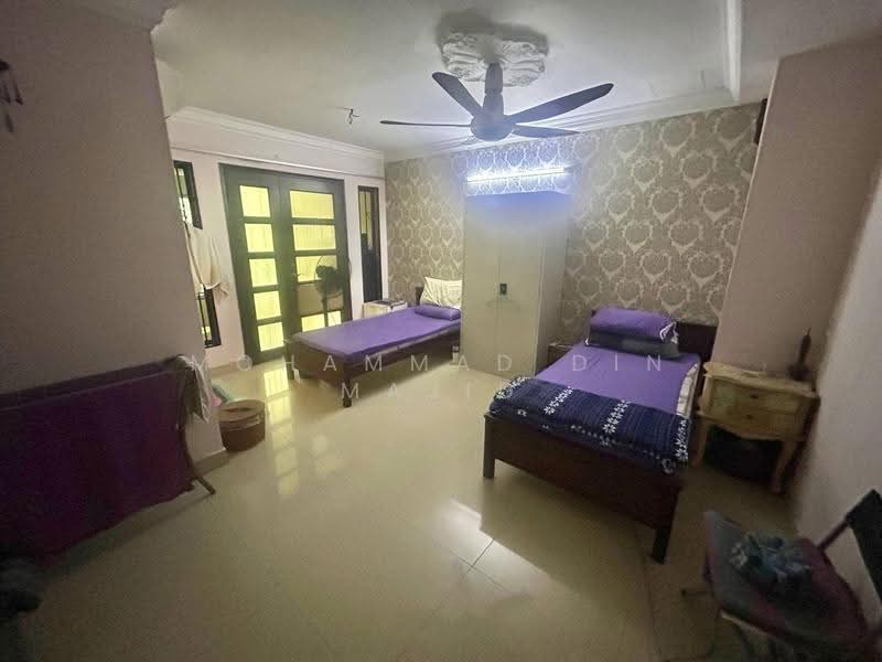 Rumah Berkembar untuk Dijual di Taman Sri Andalas (Klang) - Mohammad Din Majid - Bedroom - PropertyGuru.com.my