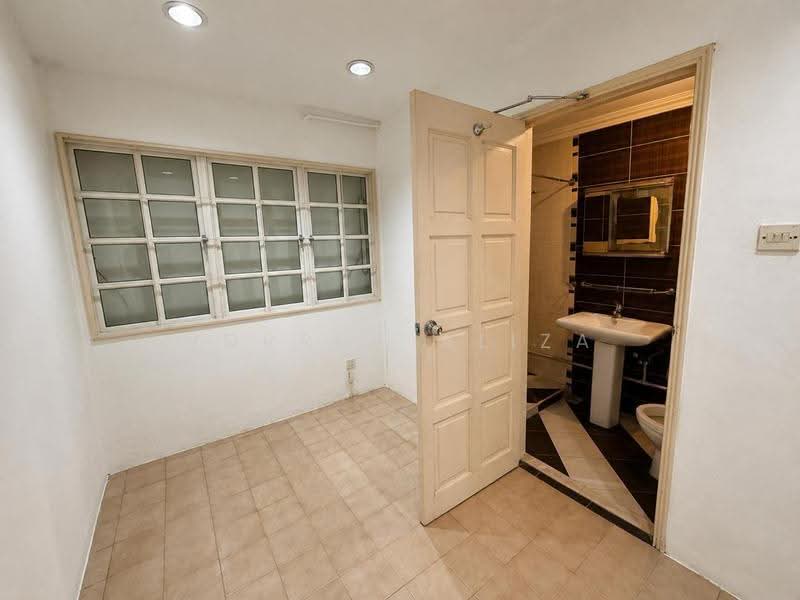 2-storey Terraced House for Sale in Bangsar Baru (Bangsar) - Norros Aliza - Bathroom - PropertyGuru.com.my