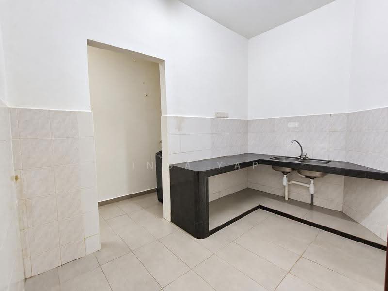 Rumah Teres 1-Tingkat untuk Dijual di Taman Pulai Jaya (Kulai) - Linga Yap - Kitchen - PropertyGuru.com.my