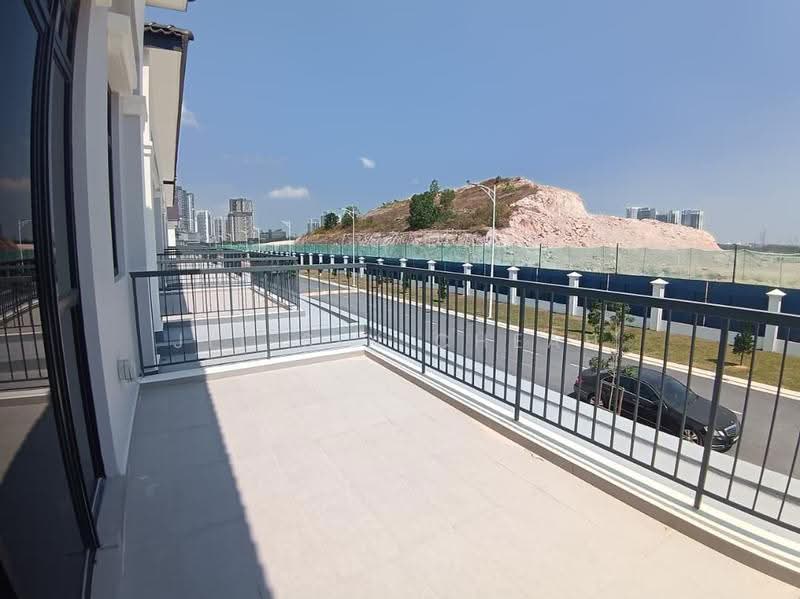 Cluster House for Sale in Eco Botanic 2 (Iskandar Puteri (Nusajaya)) - Jit Sin Cheah - Balcony - PropertyGuru.com.my