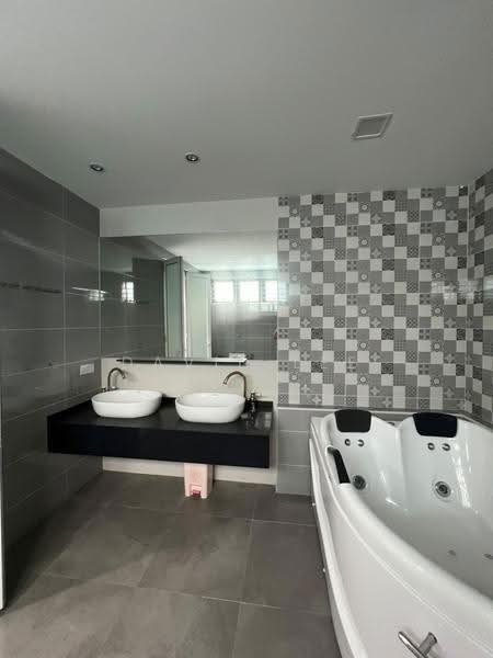 Semi-Detached House for Sale in Kajang (Selangor) - David Lee - Bathroom - PropertyGuru.com.my