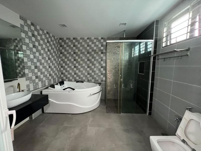 Semi-Detached House for Sale in Kajang (Selangor) - David Lee - Bathroom - PropertyGuru.com.my
