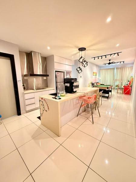 Service Residence for Sale at Southkey Mosaic - Huily Woon - Kitchen - PropertyGuru.com.my