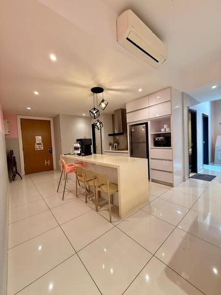 Service Residence for Sale at Southkey Mosaic - Huily Woon - Kitchen - PropertyGuru.com.my