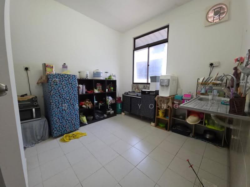 Townhouse for Sale in Taman Scientex Senai (Senai) - Daniel Yong - Kitchen - PropertyGuru.com.my