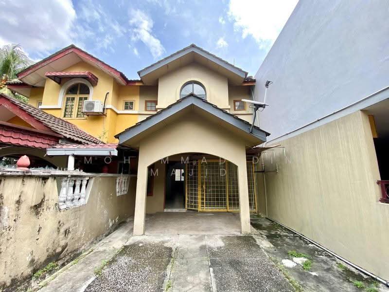 2-storey Terraced House for Sale in Taman Puchong Perdana (Puchong) - Mohammad Din Majid - Exterior - PropertyGuru.com.my