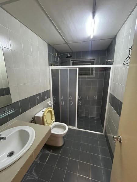 Service Residence for Rent at Koi Kinrara - Benjamin Khor - Bathroom - PropertyGuru.com.my