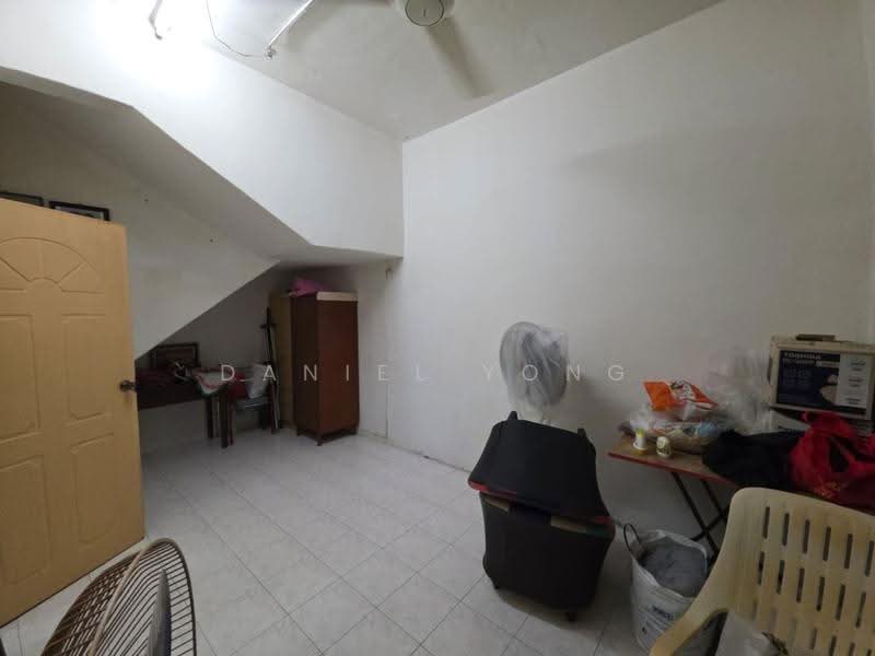 2-storey Terraced House for Sale in Taman Bersatu (Kulai) - Daniel Yong - Interior - PropertyGuru.com.my