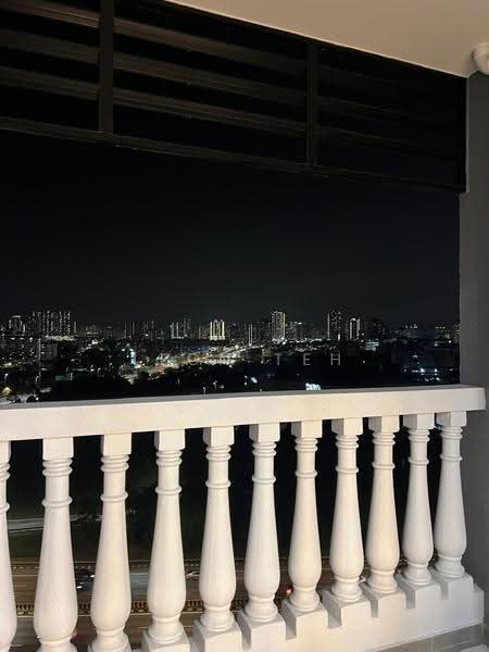 Kediaman Servis untuk Dijual di Tuan 2egacy - Leon Teh - Balcony - PropertyGuru.com.my