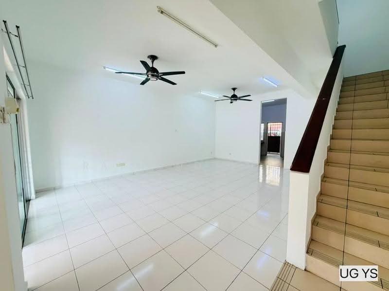Rumah Teres untuk Dijual di Shah Alam (Selangor) - Raymond Choo - Living Room - PropertyGuru.com.my
