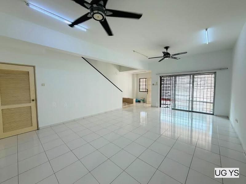 Rumah Teres untuk Dijual di Shah Alam (Selangor) - Raymond Choo - Living Room - PropertyGuru.com.my