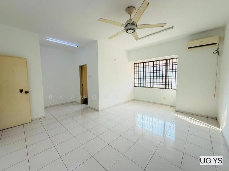 Rumah Teres untuk Dijual di Shah Alam (Selangor) - Raymond Choo - Living Room - PropertyGuru.com.my