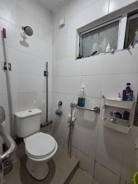 Pangsapuri untuk Dijual di Casa Dahlia - Aniq Azmi - Bathroom - PropertyGuru.com.my