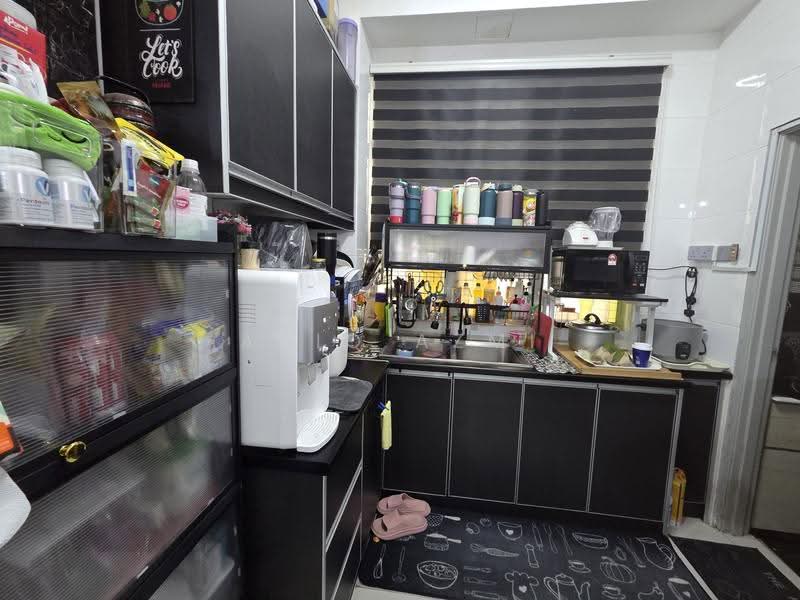 Pangsapuri untuk Dijual di Casa Dahlia - Aniq Azmi - Kitchen - PropertyGuru.com.my