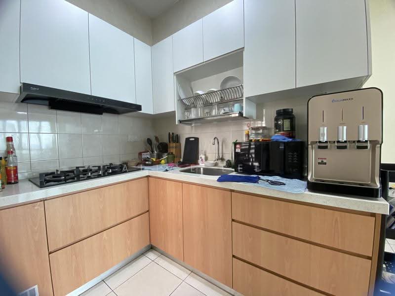 Service Residence for Sale at Serviced Residence @ Casa Tiara - Alice Lee - Kitchen - PropertyGuru.com.my