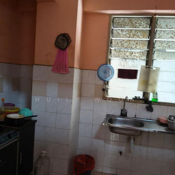 Apartment for Sale at Sri Impian Apartment - Huily Woon - Kitchen - PropertyGuru.com.my