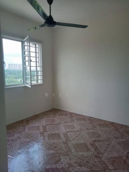 Pangsapuri untuk Disewa di D'Kristal - RIZ1 . - Interior - PropertyGuru.com.my