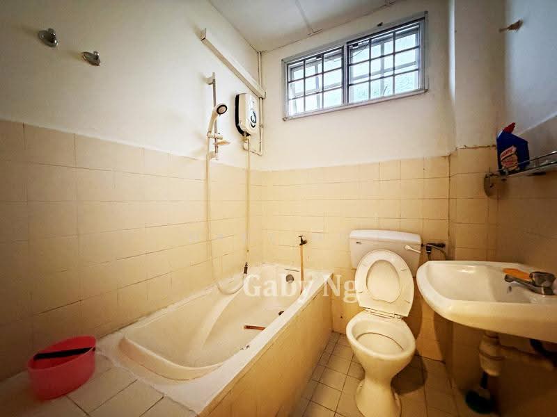 2-storey Terraced House for Sale in Taman Taynton View (Cheras) - Gaby Ng - Bathroom - PropertyGuru.com.my