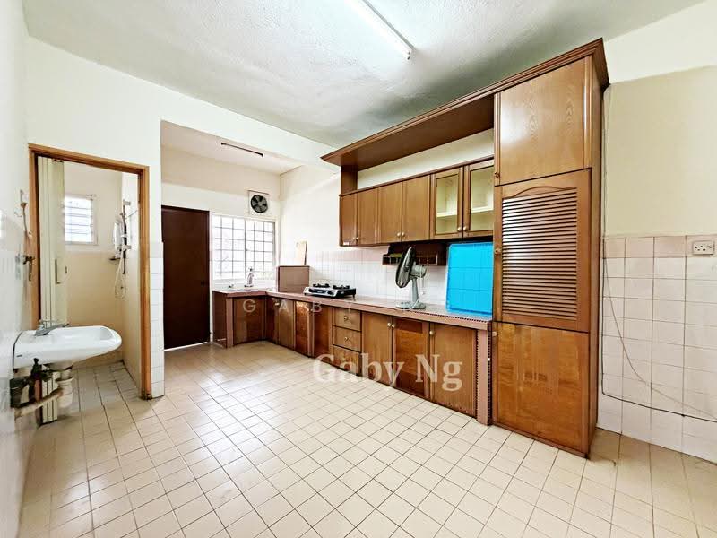 2-storey Terraced House for Sale in Taman Taynton View (Cheras) - Gaby Ng - Kitchen - PropertyGuru.com.my