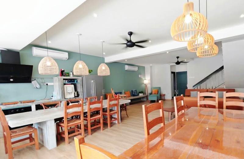 3-storey Terraced House for Rent in Batu Ferringhi (Penang) - Michelle Tan - Kitchen - PropertyGuru.com.my