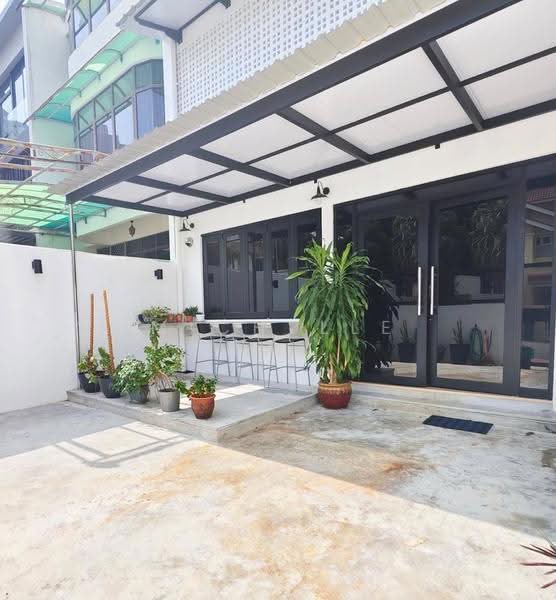 3-storey Terraced House for Rent in Batu Ferringhi (Penang) - Michelle Tan - PropertyGuru.com.my