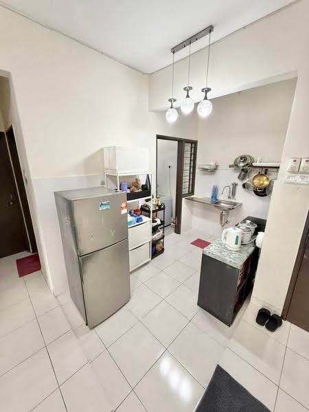 Apartment for Sale at Residensi Warnasari 2 - Sri Rohayu Yusof - Kitchen - PropertyGuru.com.my
