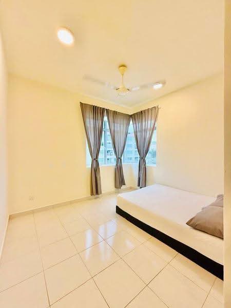 Apartment for Sale at Residensi Warnasari 2 - Sri Rohayu Yusof - Bedroom - PropertyGuru.com.my