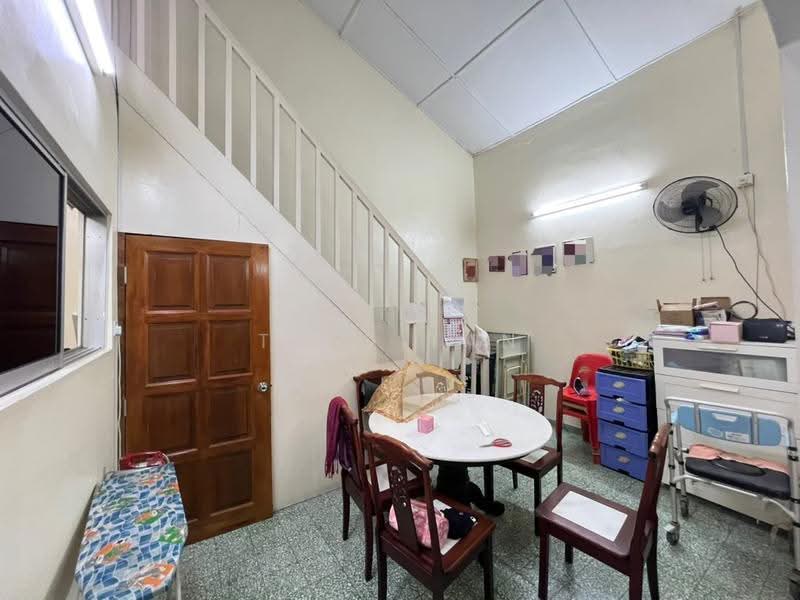 1.5-storey Terraced House for Sale in Kepong Baru (Kepong) - Tess Tan - Dining Room - PropertyGuru.com.my