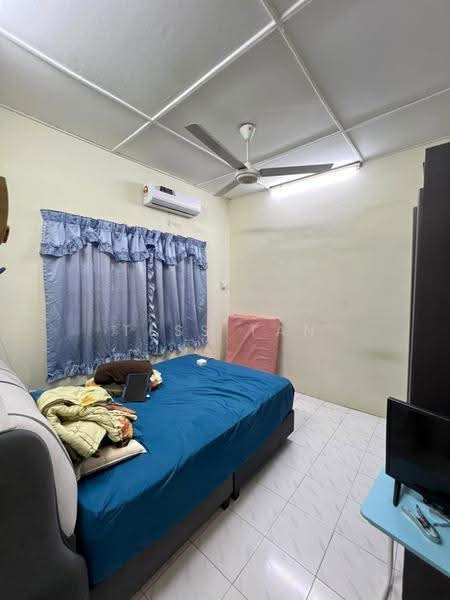 1.5-storey Terraced House for Sale in Kepong Baru (Kepong) - Tess Tan - Bedroom - PropertyGuru.com.my