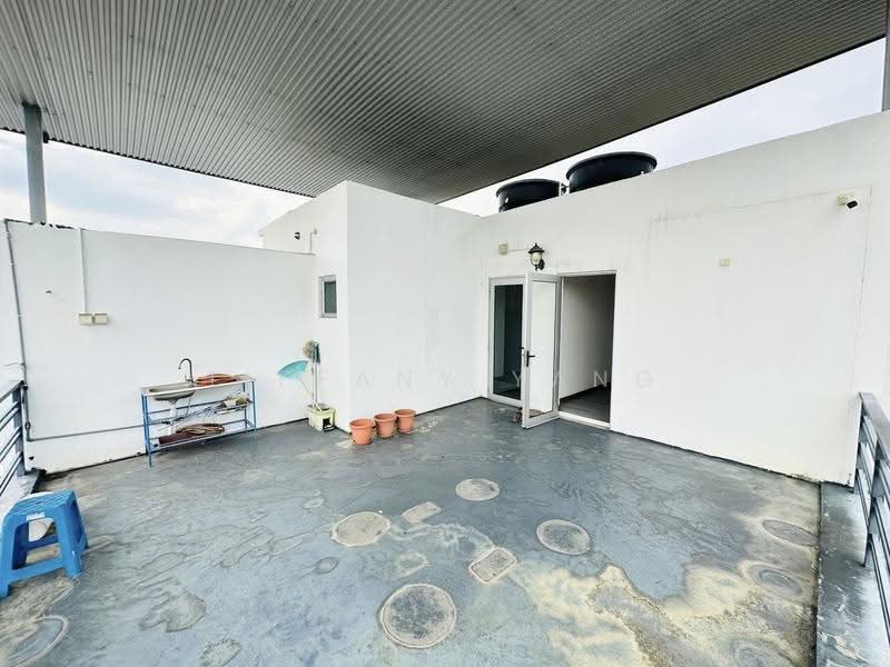 Factory for Sale in Taman Industri Integrasi Rawang (Rawang) - Tiffany Yang - Top floor balcony - PropertyGuru.com.my