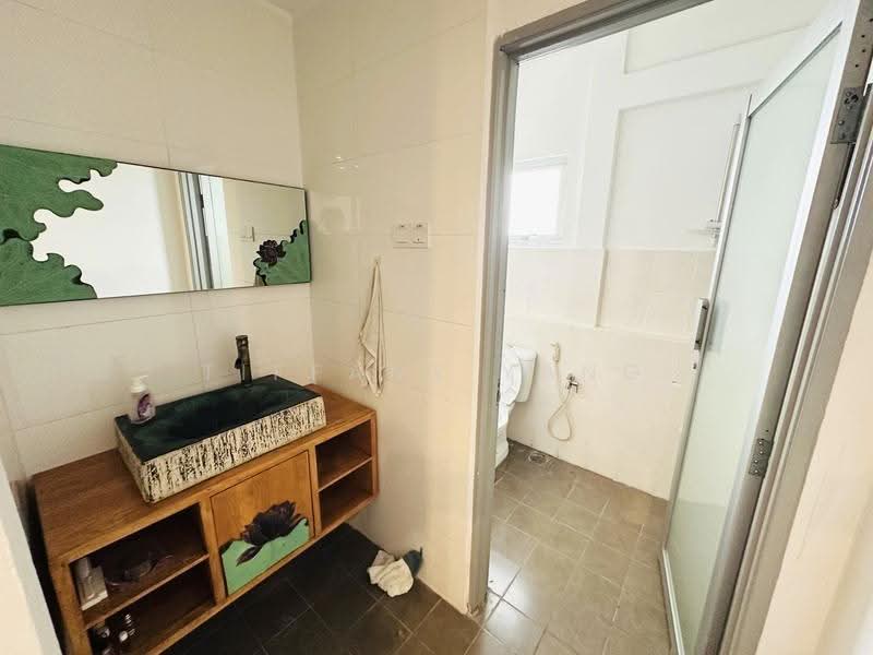 Factory for Sale in Taman Industri Integrasi Rawang (Rawang) - Tiffany Yang - Bathroom - PropertyGuru.com.my