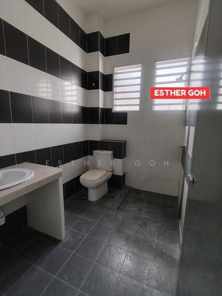 2-storey Terraced House for Sale in Bukit Minyak (Penang) - Esther Goh - Bathroom - PropertyGuru.com.my